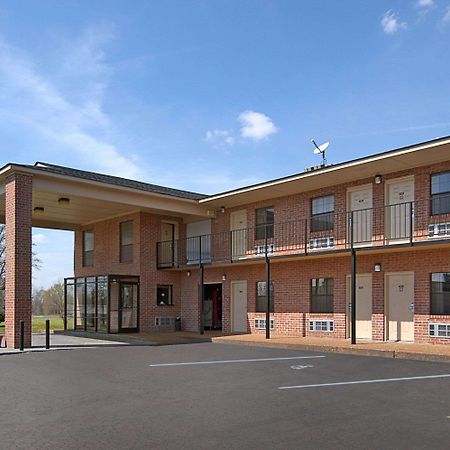 Days Inn By Wyndham Brownsville Экстерьер фото