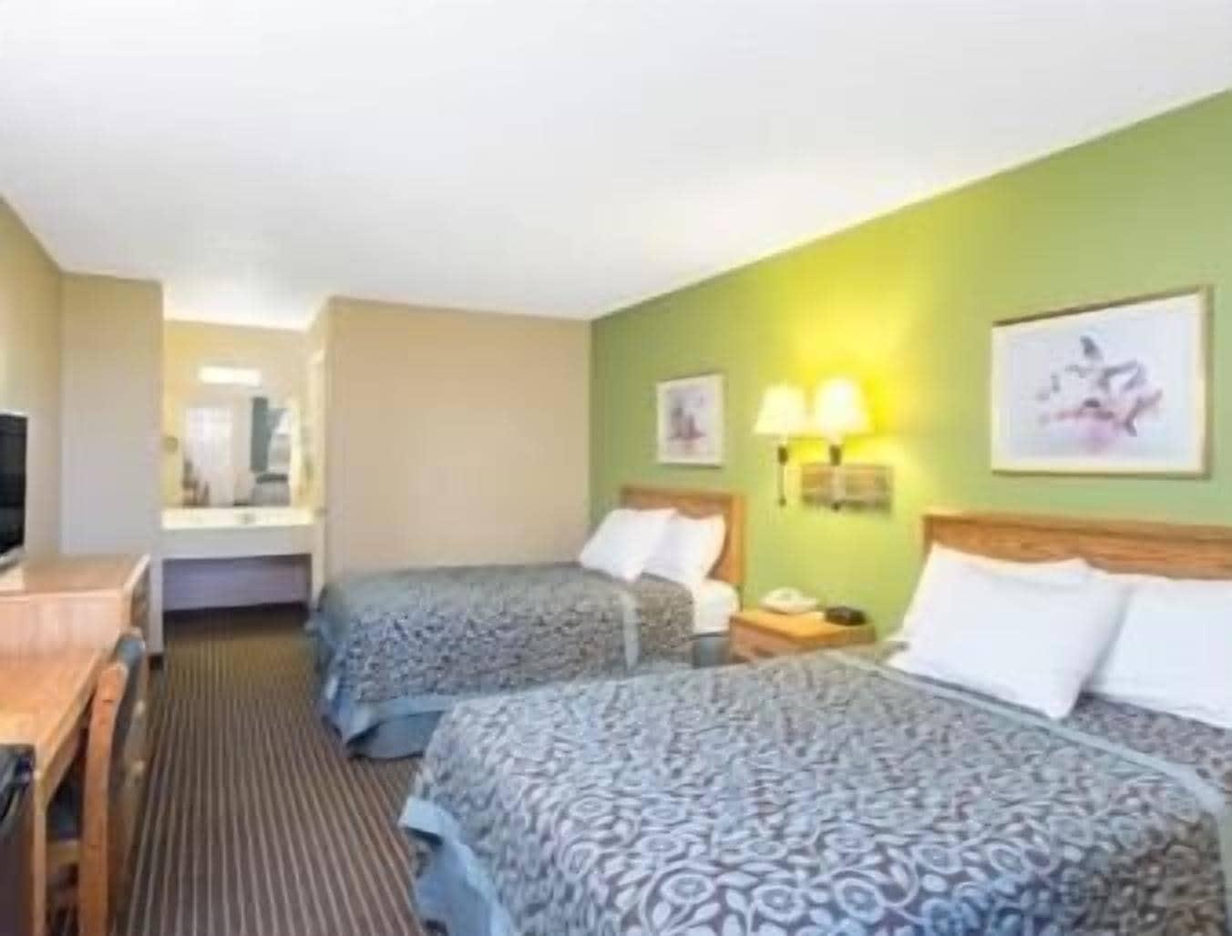Days Inn By Wyndham Brownsville Экстерьер фото